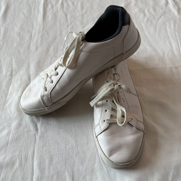ASOS House of Hounds White Leather Sneaker - Picture 1 of 4